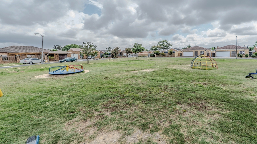 3 Bedroom Property for Sale in Zonnendal Western Cape